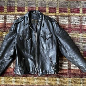 Vintage Schott Perfecto jacket. Sz L. Quilted steer-hide “police” vintage.